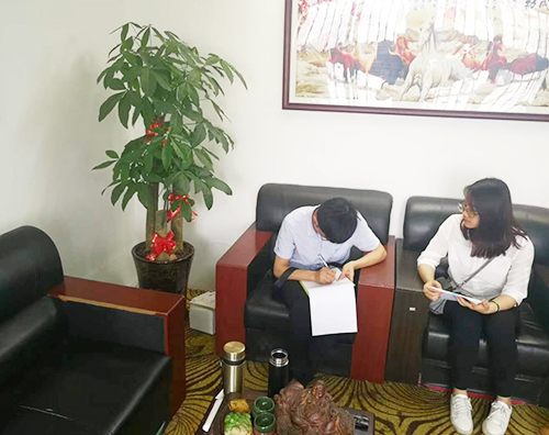 迦密山精英團(tuán)隊(duì)服務(wù)客戶現(xiàn)場